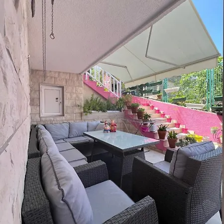 Lilac 3* トロギール