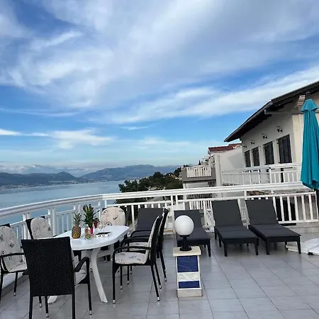 Lilac 3* トロギール