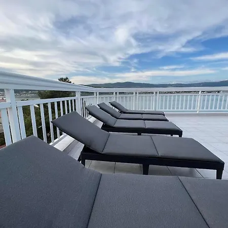 アパートホテル Lilac 3*