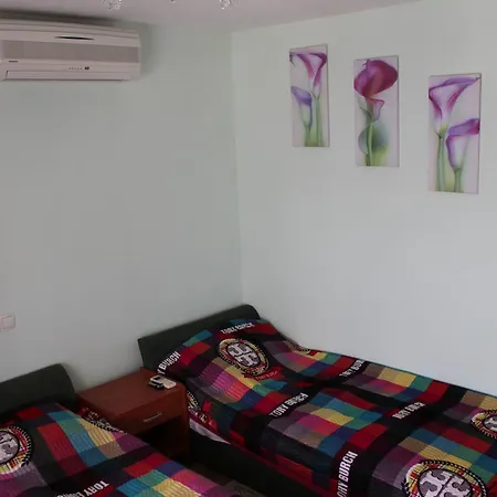 アパートホテル Lilac トロギール